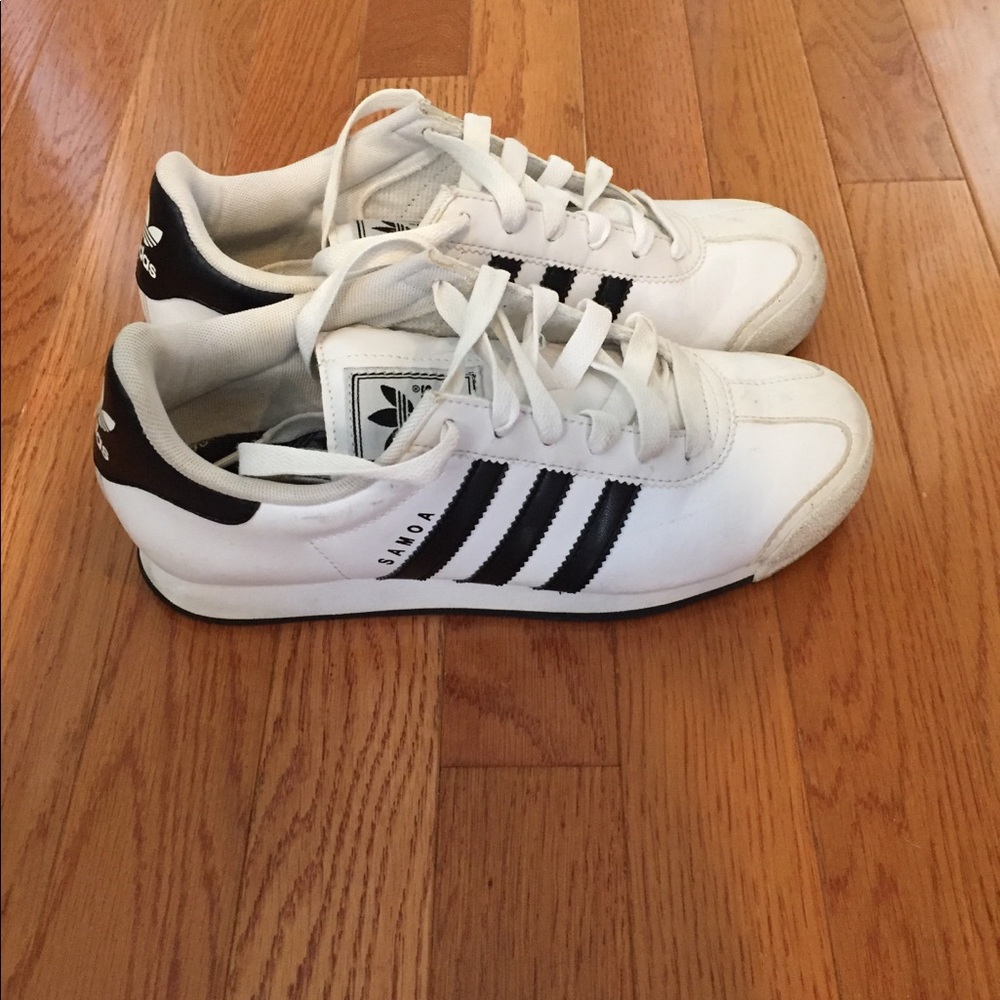 Women’s Adidas Samoas